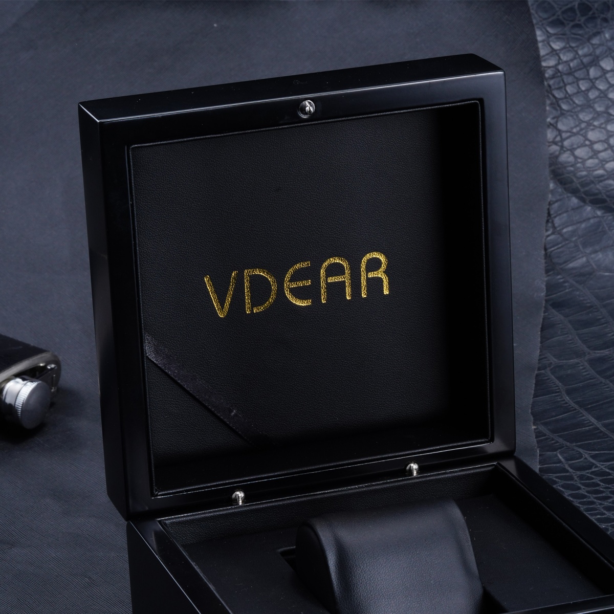 Vdear Wood Flip Up Watch Box With Anti Slip Bottom Matte Black Watch Travel Cases 13