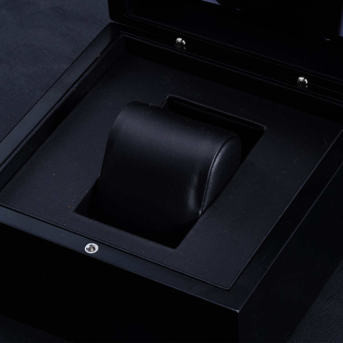 Vdear Wood Flip Up Watch Box With Anti Slip Bottom Matte Black Watch Travel Cases 11