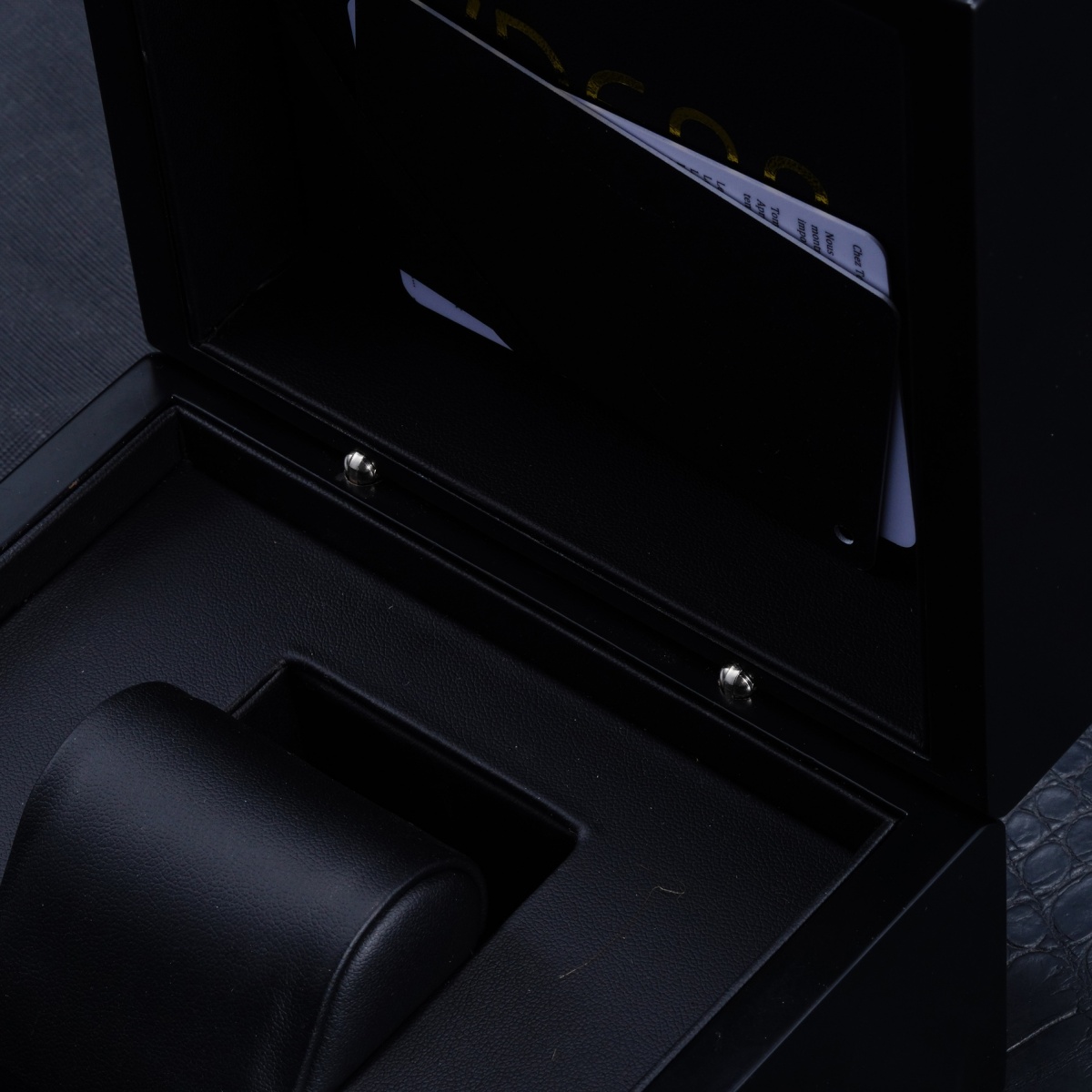 Vdear Wood Flip Up Watch Box With Anti Slip Bottom Matte Black Watch Travel Cases 12