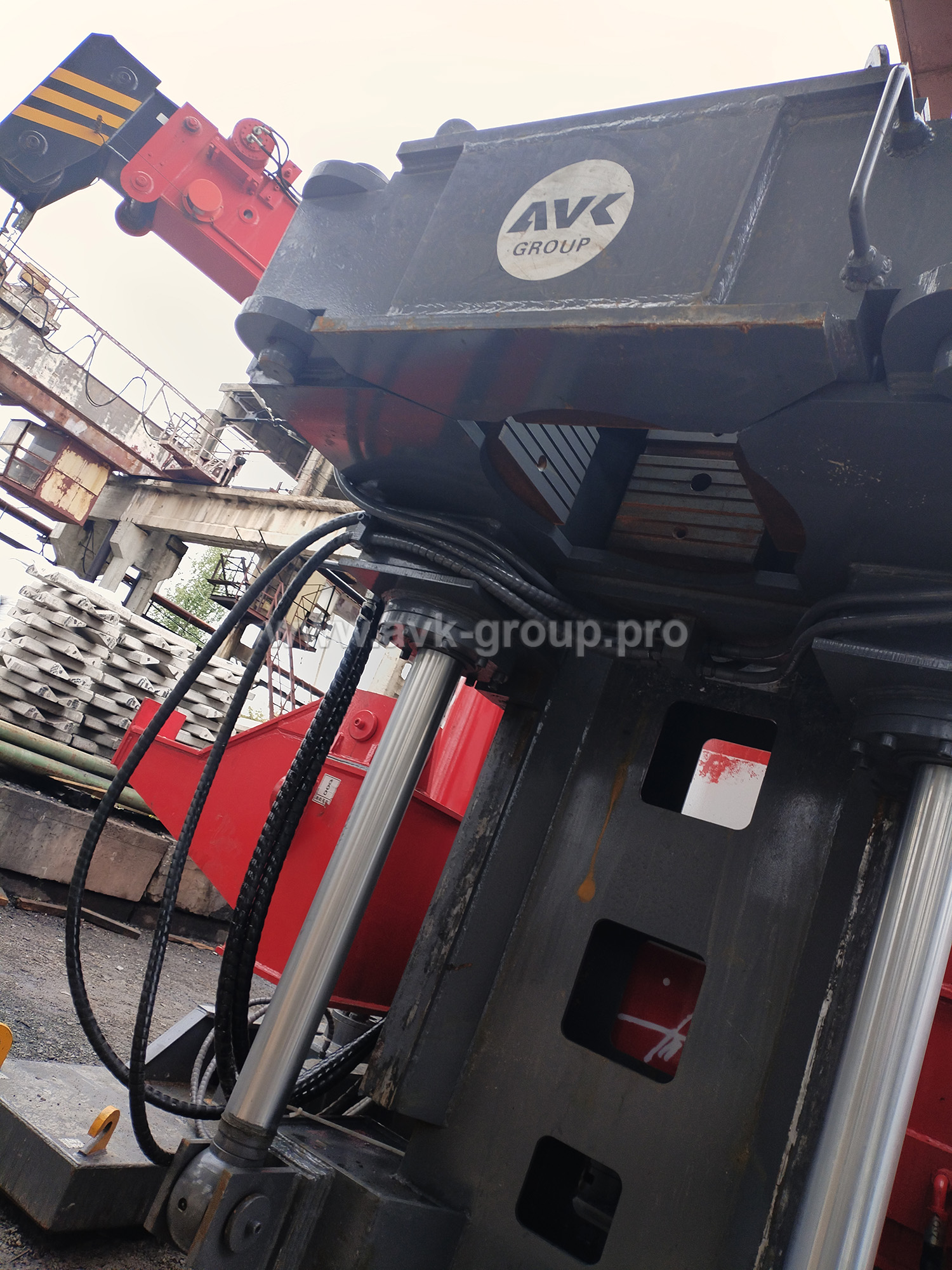 Best pile driving machine Company - T-works 6