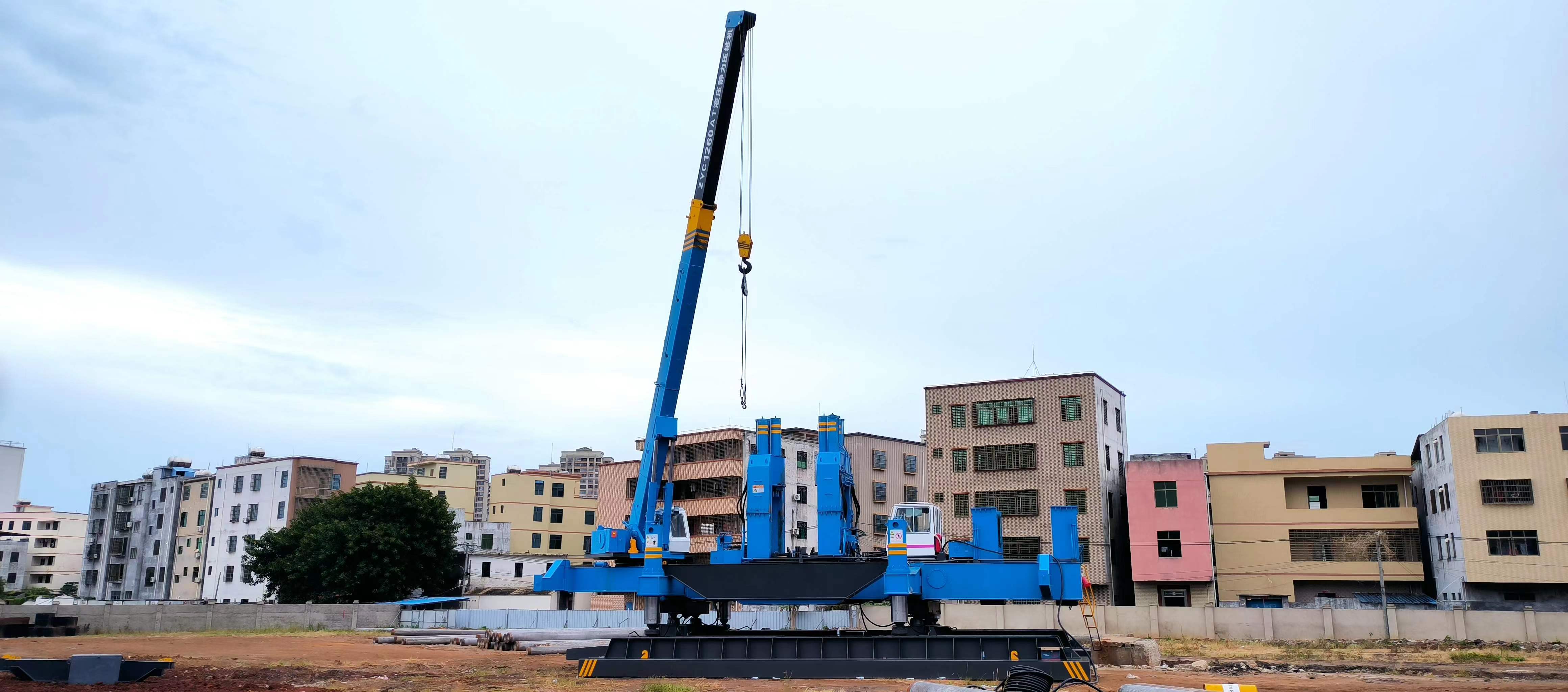 Solar project in Thailand by ZYC180 hydraulic static pile driver 2