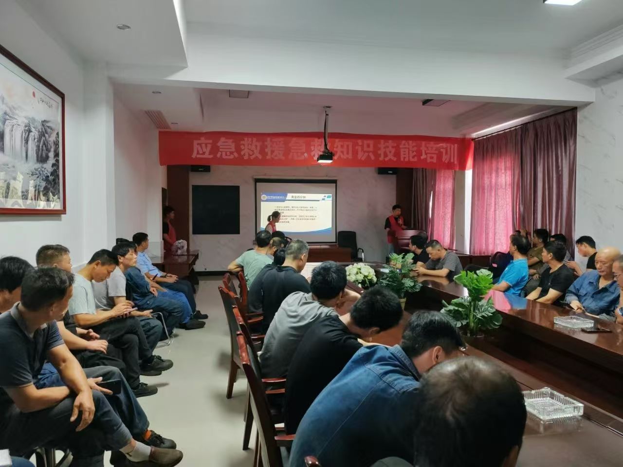 Emergency Knowledge Lecture in T-works as a manufacturer for hydraulic pile machine 1