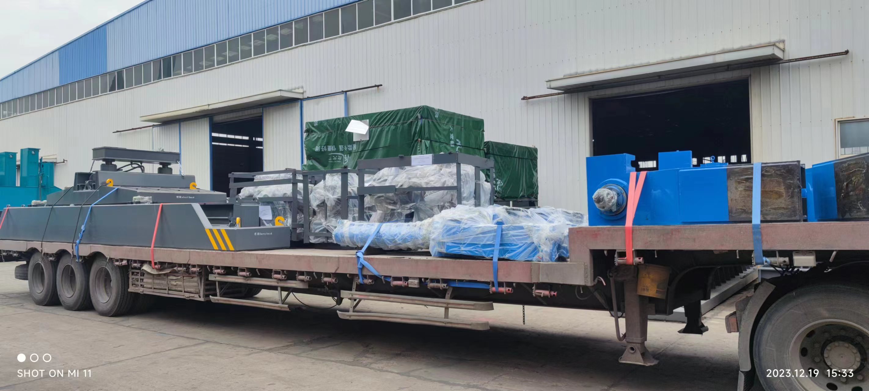 Busy delivery for hydraulic static pile driver to South East Asia countries | T-works 4