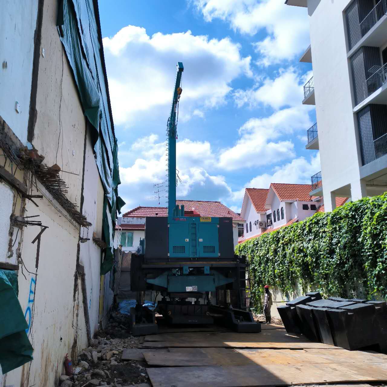 Hydraulic static pile driver mounted with drilling rig together ZYC180ton 3