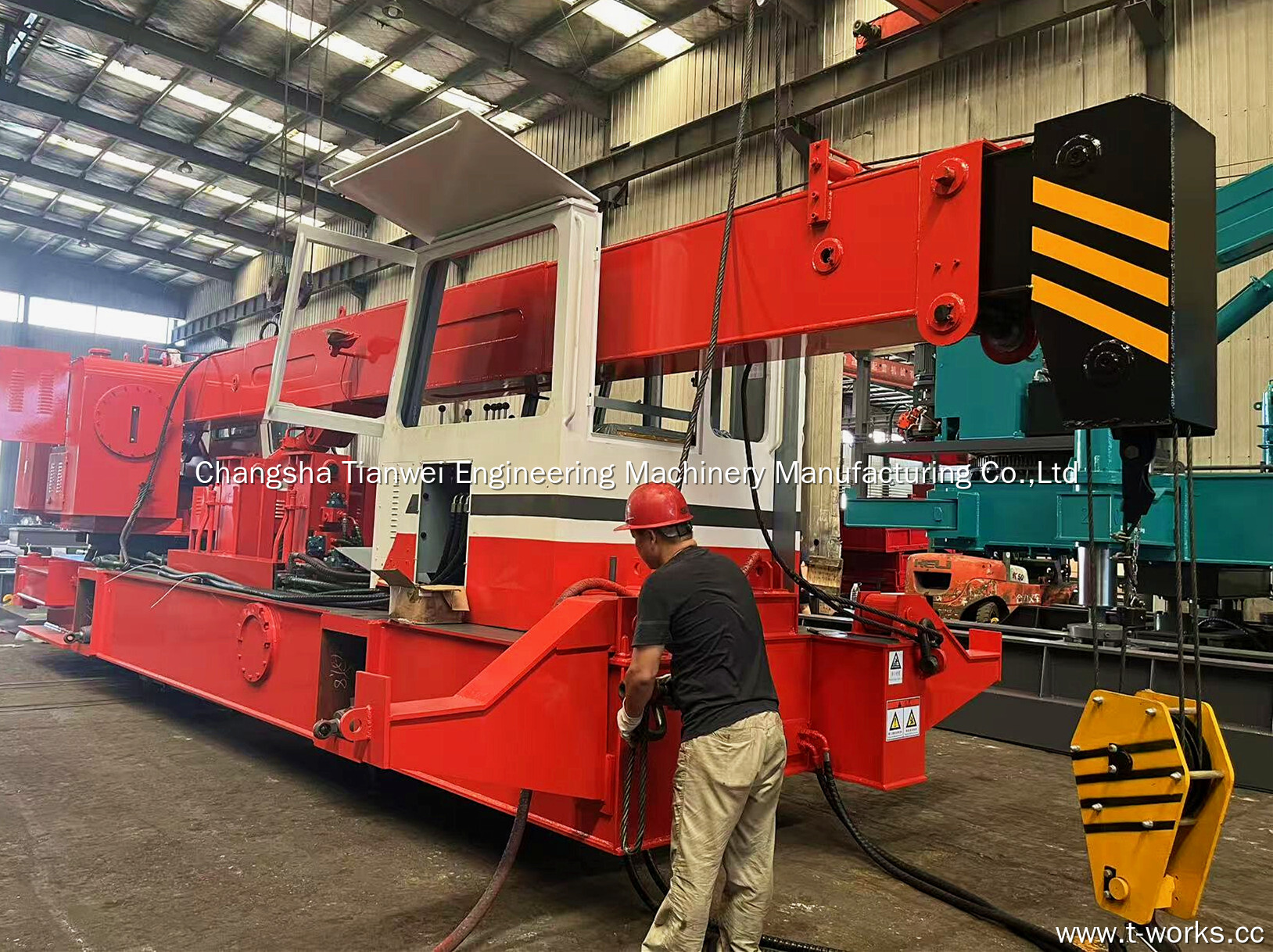 Efficient Dismantling ! Witness the Full Process of Dismantling and Shipping T-works 180T Pile Driver Machine 4