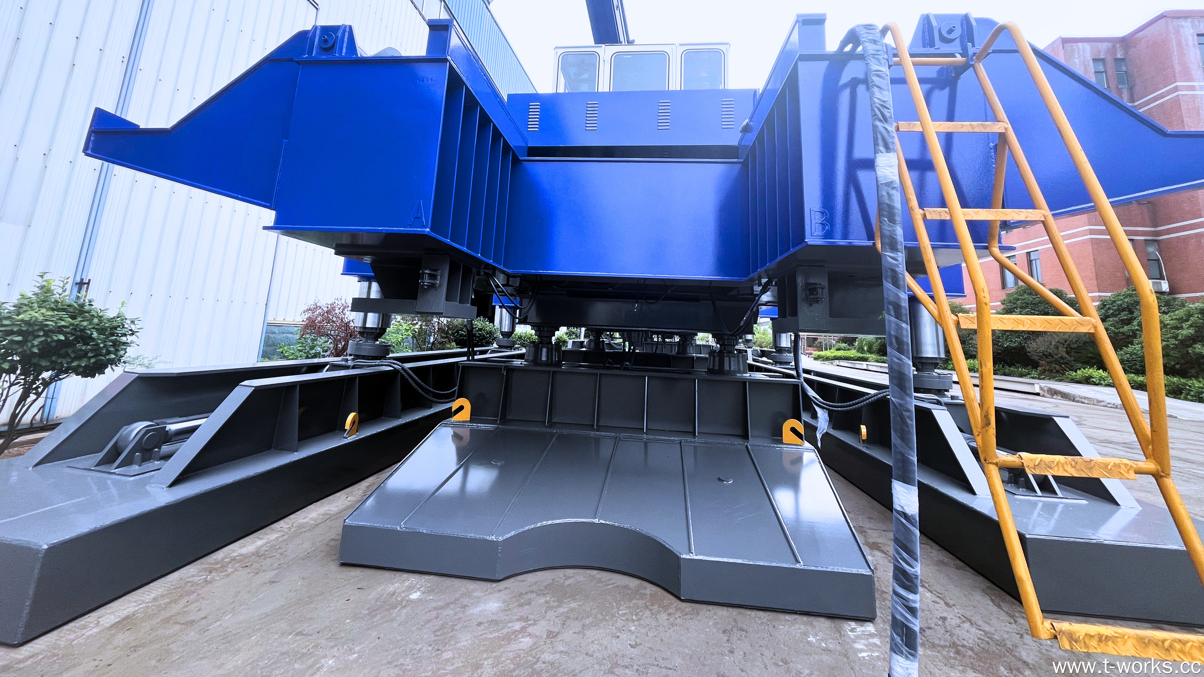 T-WORKS | Structural Characteristics and Application Adaptability of 460-ton Insert-type Side Pile Static Pile Driver 9