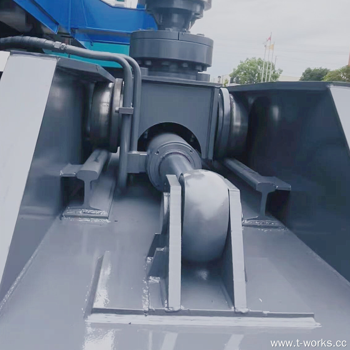 T-WORKS | Structural Characteristics and Application Adaptability of 460-ton Insert-type Side Pile Static Pile Driver 10