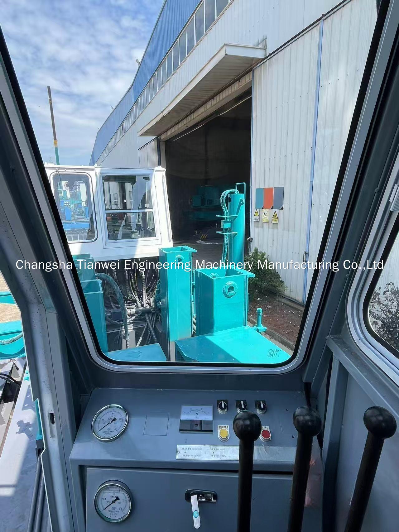 Operator Cabin of T-works Static Pile Driver: Vision, Comfort & Customization 1