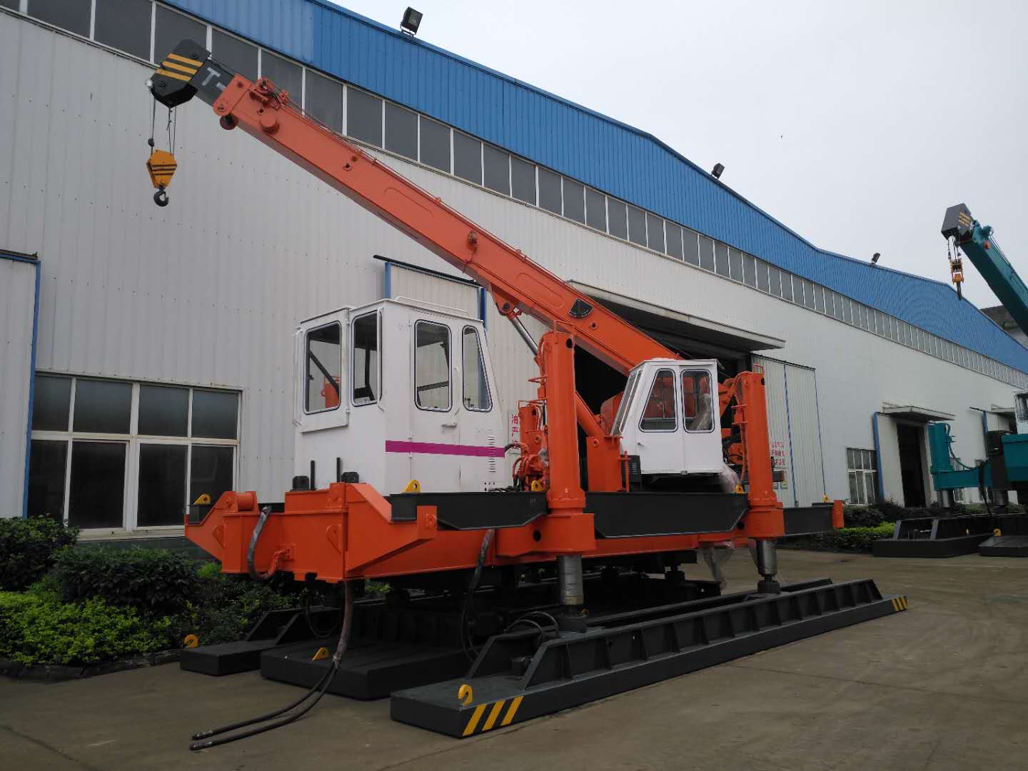 T-works Pile Driver Customization: From Demand to Reality, Every Detail is Tailored for You Products 3