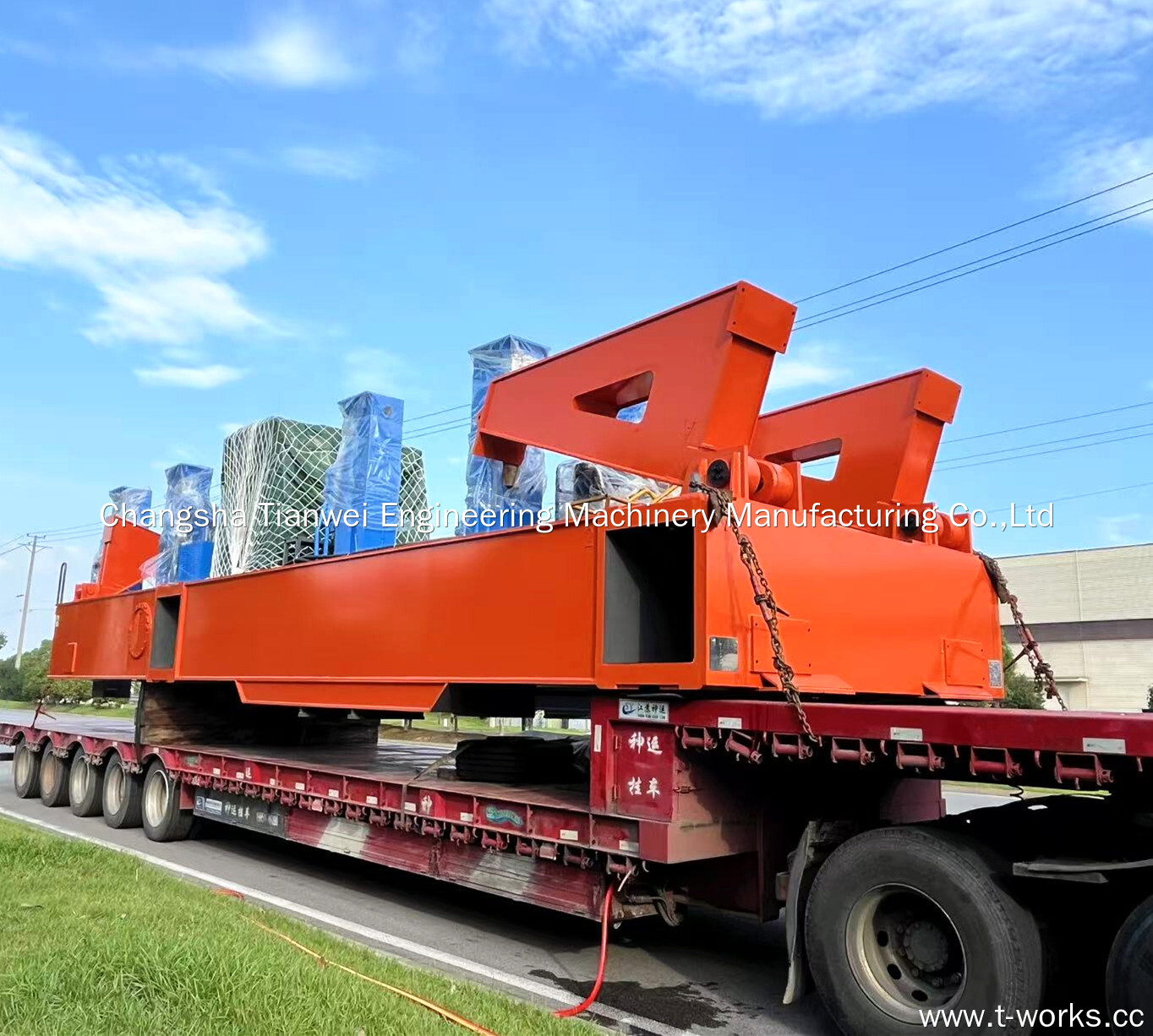 T-works Static Pile Driver: From Top Press to Encircling Press, A Decade of Iteration for Superior Construction Experien 2