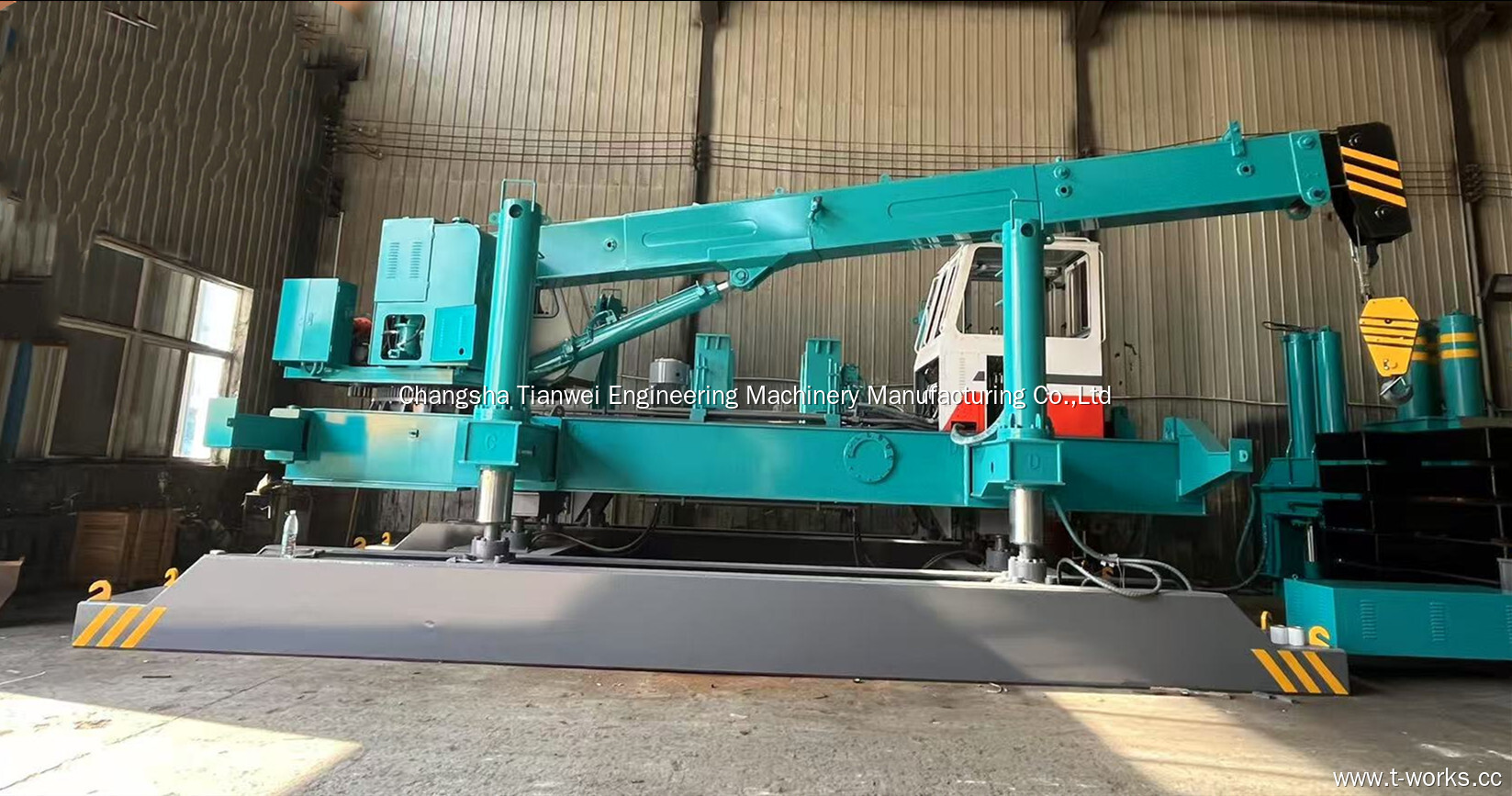 T-works Static Pile Driver: From Top Press to Encircling Press, A Decade of Iteration for Superior Construction Experien 8