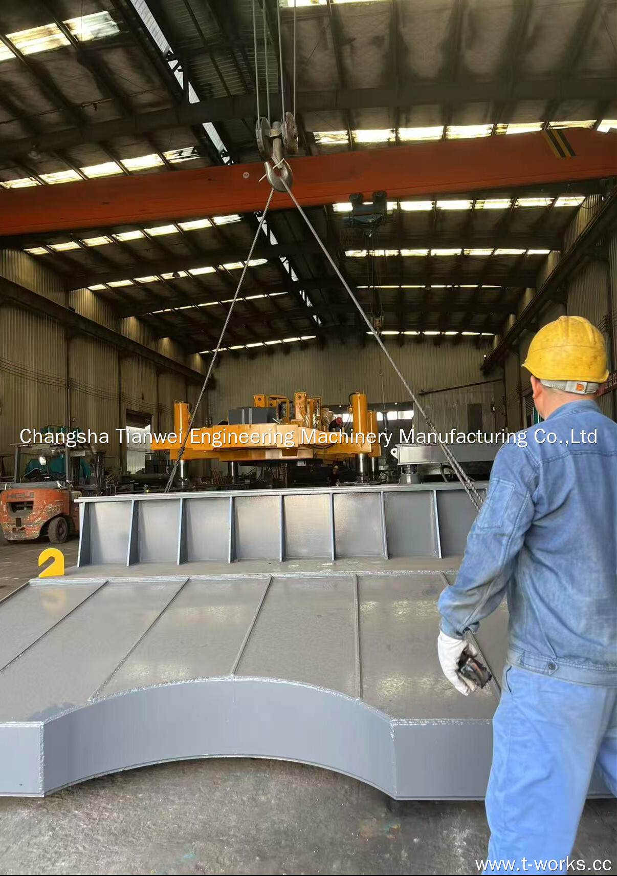 Tianwei Steadily Overcomes Dual Pressures: Efficient Production & Shipment Amid Heat and Peak Sales 4