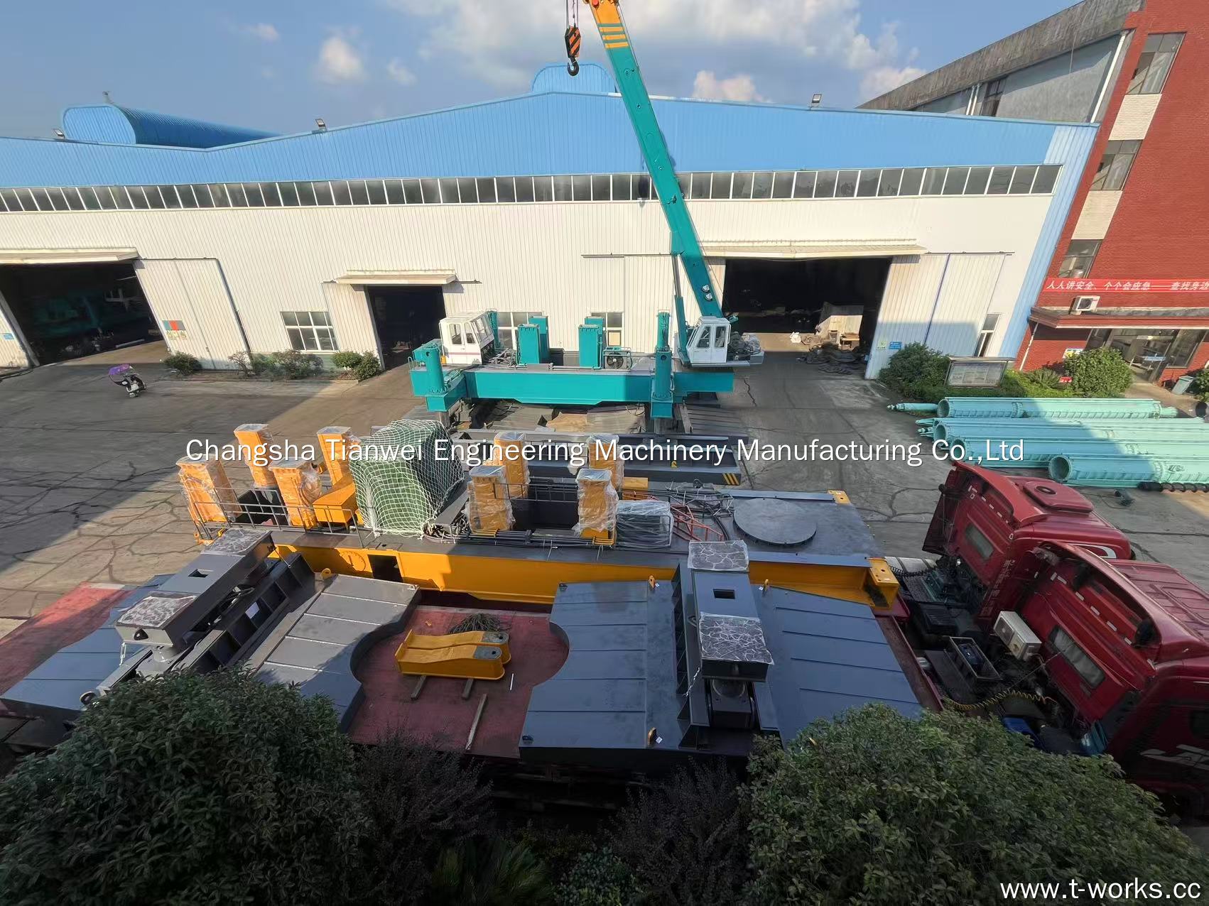 Tianwei Steadily Overcomes Dual Pressures: Efficient Production & Shipment Amid Heat and Peak Sales 1