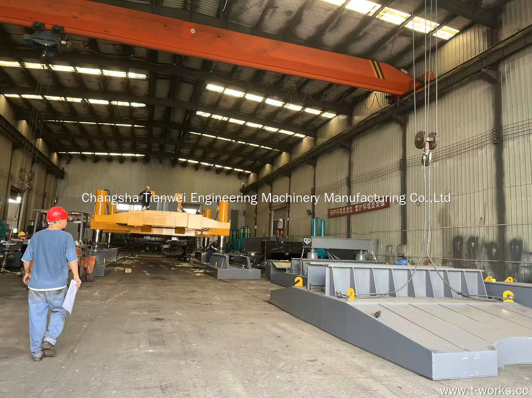 Tianwei Steadily Overcomes Dual Pressures: Efficient Production & Shipment Amid Heat and Peak Sales 3