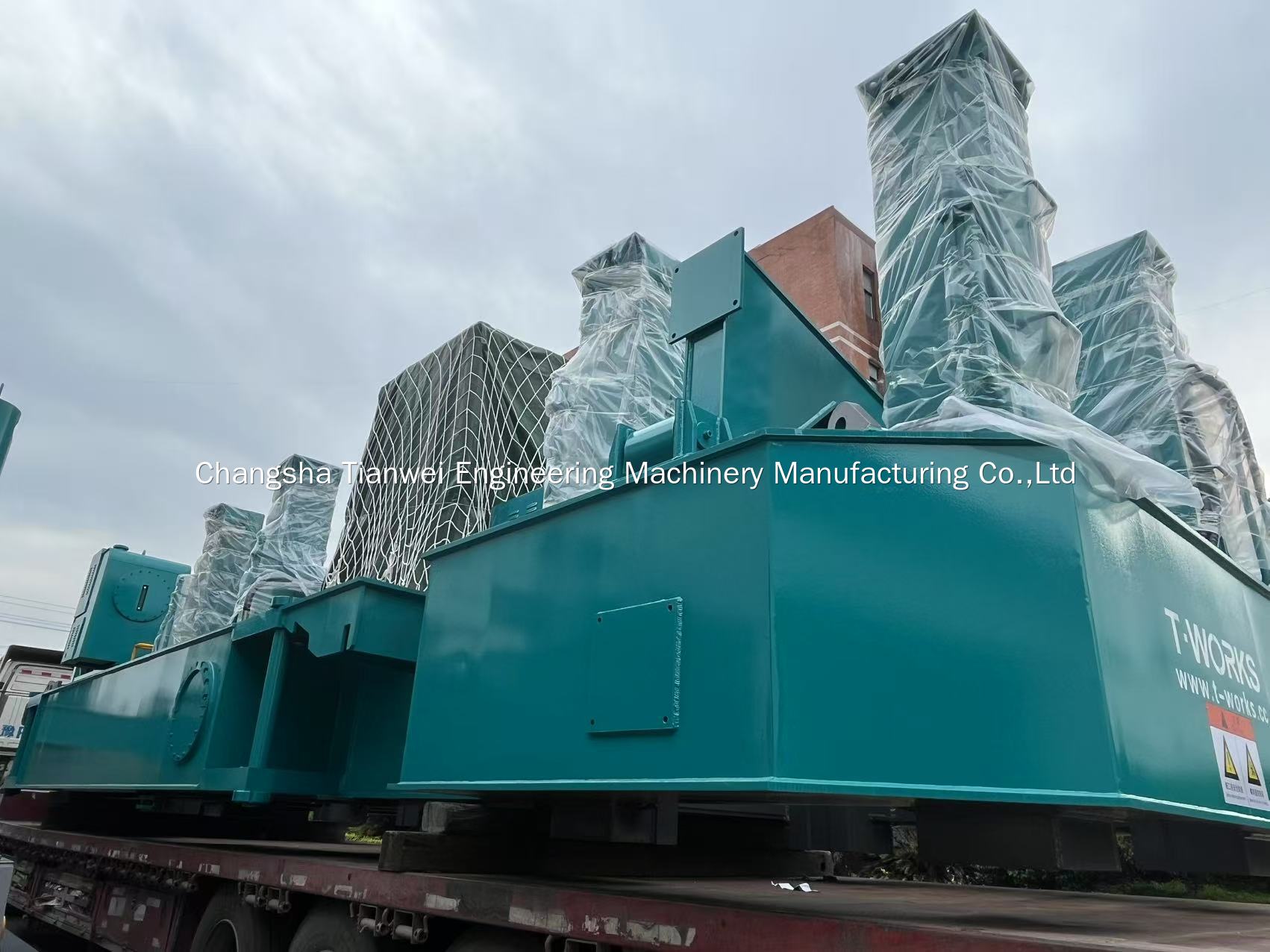 Efficient Collaboration Ensures Order Delivery, and the Craftsmanship Spirit Demonstrates Responsibility 9