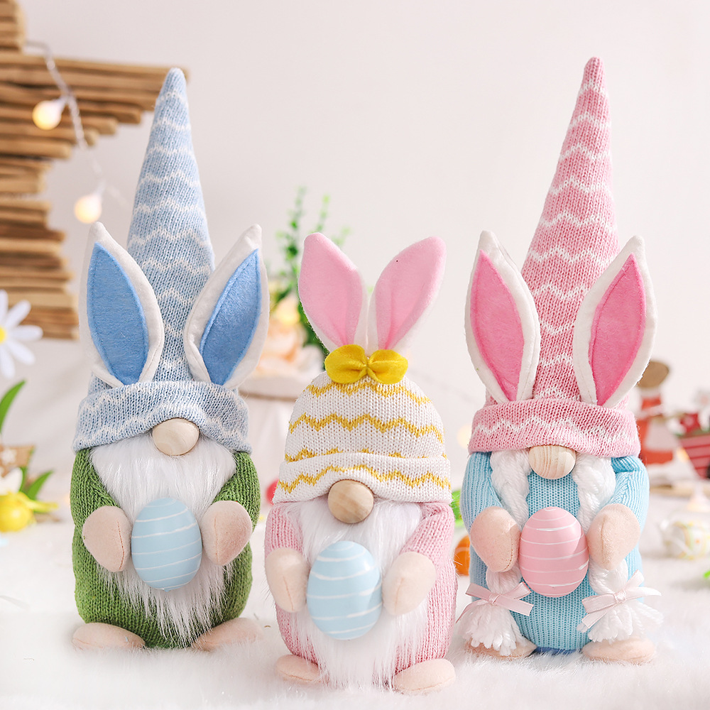 Easter scene layout props dwarf doll ornaments knitted cloth holding eggs Forest People rabbit doll 4