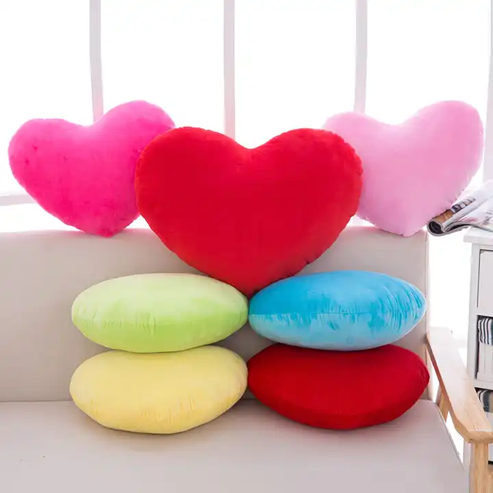 Cheaper Price Gift Plush Valentine Heart Cushion Factory Supply Wholesale Cartoon Heart Toy Stuffed Soft Heart pillow 2