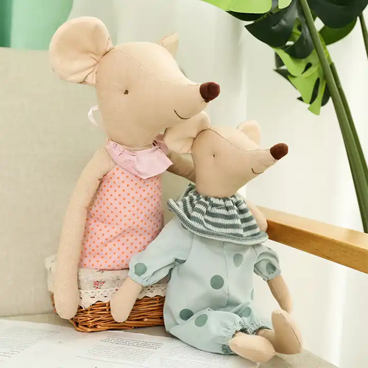 ECO Friendly Cotton Fabric Hand Made Mouse Toys Pointy Mouth Wearing Pajama Stuffed Mice Toys 2
