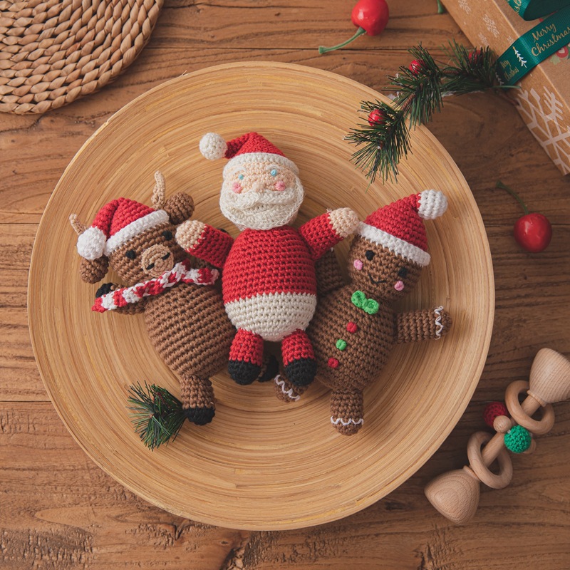 Santa Claus crochet two-piece set elk baby knitted doll gingerbread man doll hand bell children's toy 3