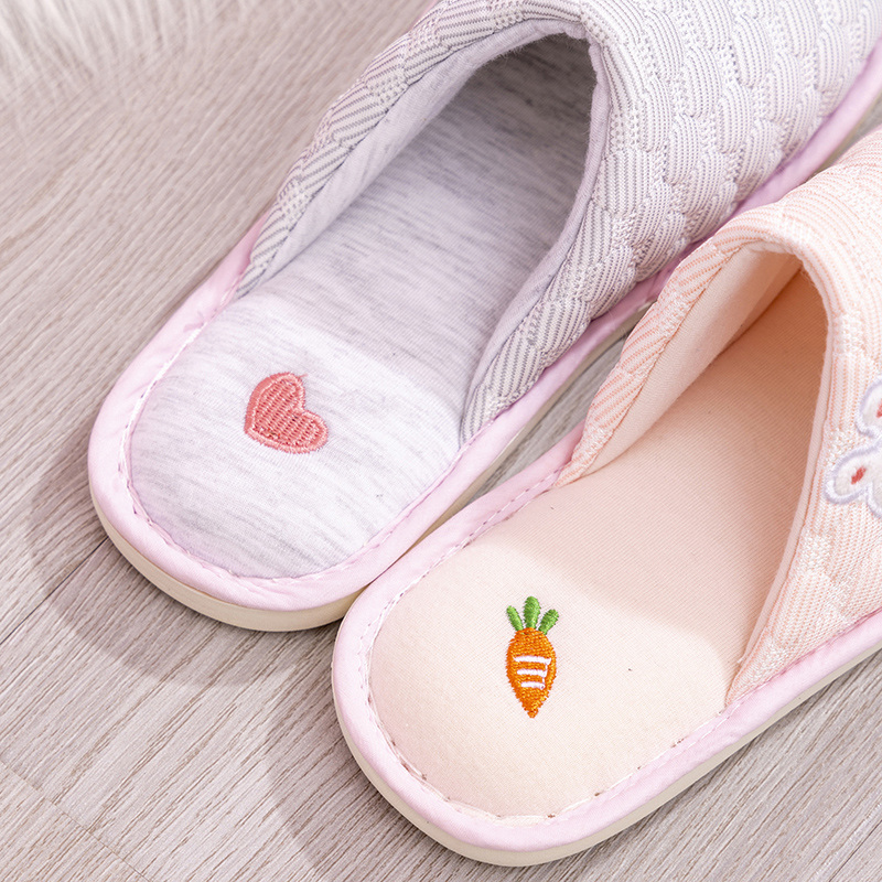 Wholesale Super Soft Indoor Slippers Warm Lovely Design Plush Slippers 6