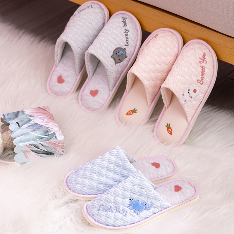 Wholesale Super Soft Indoor Slippers Warm Lovely Design Plush Slippers 5