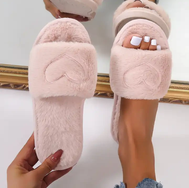 Soft Fashion Women Slippers Indoor Slipper Female Indoor Floor Slides Soft Furry Heart Slipper Shoes 1