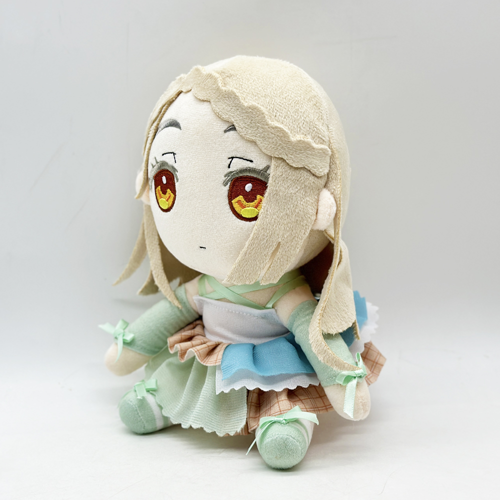 Милая плюшевая игрушка в виде аниме-фигурки девочки в красивом платье. 3