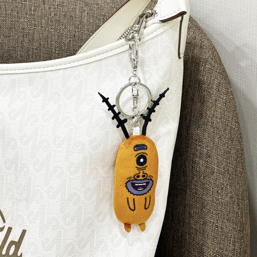 Quirky Cartoon Single-Eye Plush Keychain - Brown Character Keyring (11cm, 13g) 13
