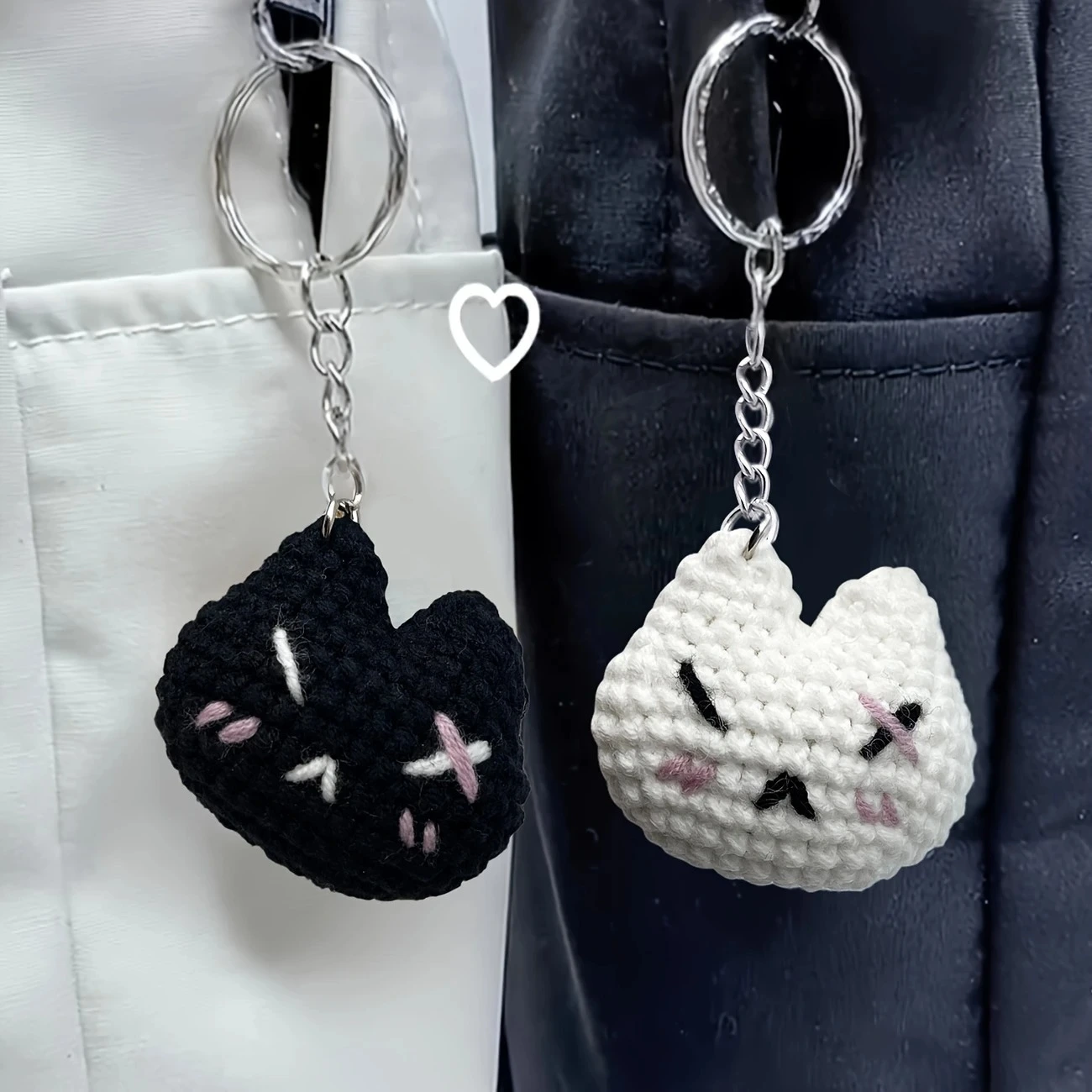 4cm Handmade Knitted Black &amp; White Cat Couple Keychain Ornaments – Cute Mini Hanging Plush Charms Gift 1