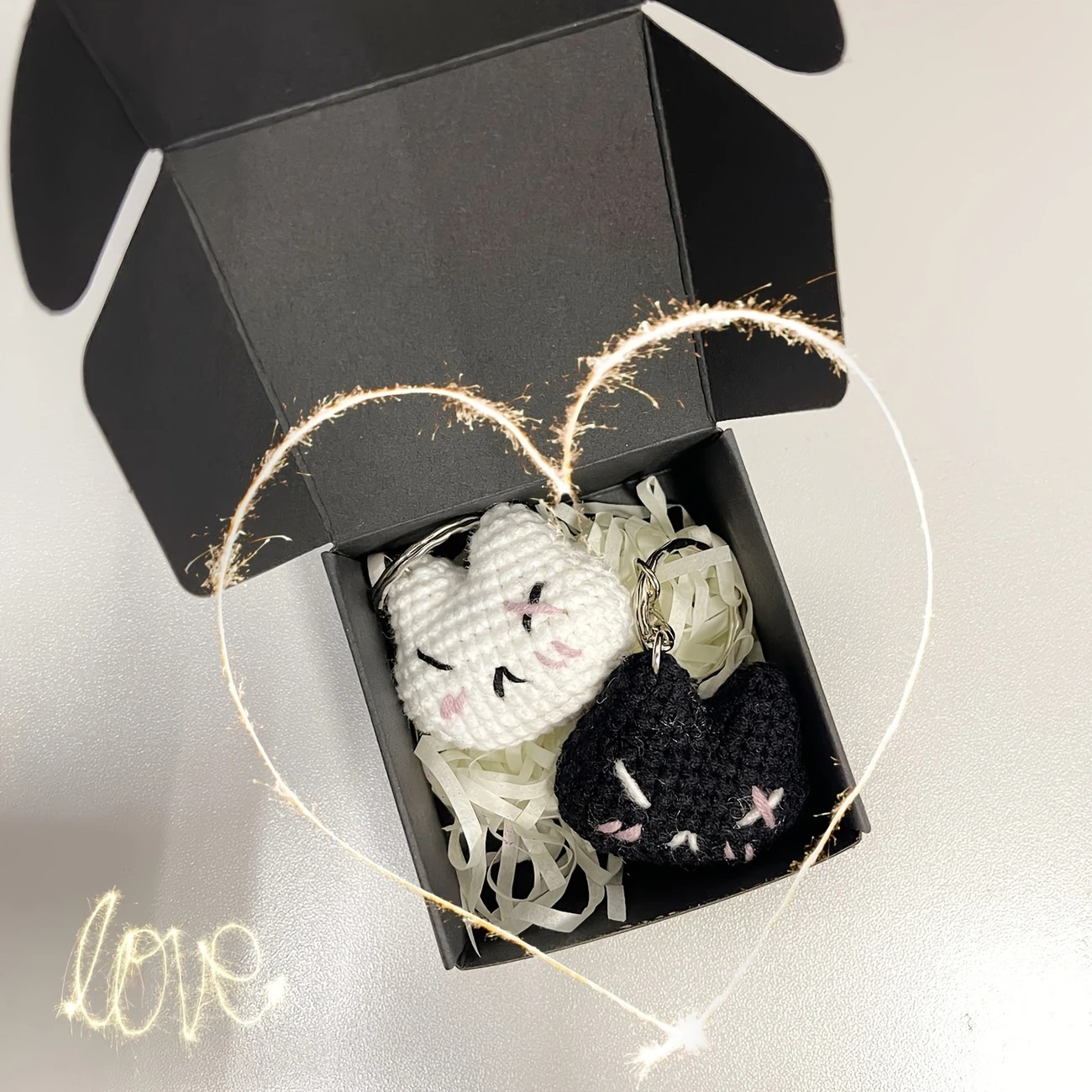 4cm Handmade Knitted Black & White Cat Couple Keychain Ornaments – Cute Mini Hanging Plush Charms Gift 14