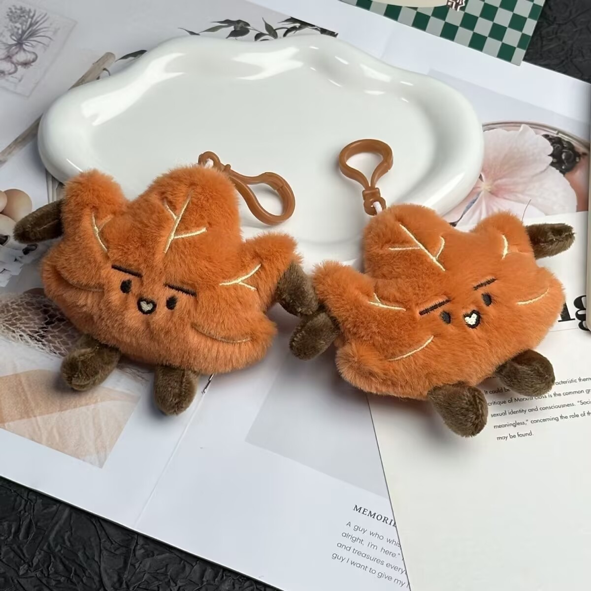 Cute Orange Maple Leaf Plush Keychain – Adorable Autumn-Themed Stuffed Charm with Clip 14