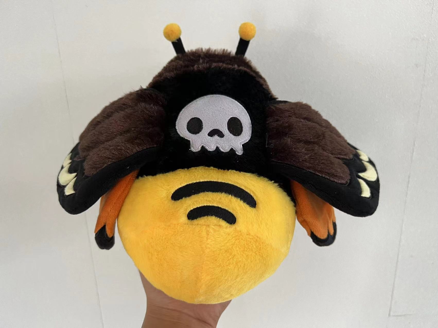 Hot Selling 23cm Head Hawkmoth Ghost Face Terrifying High-end Plush Toy Cute Moth Plushie Home Decoration 11