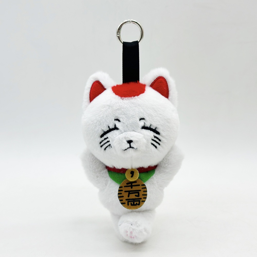 Llavero de peluche Turbo Granny Dandadan de 25 cm: adorable mascota con temática de gato de la suerte para bolsos y objetos de colección. 14