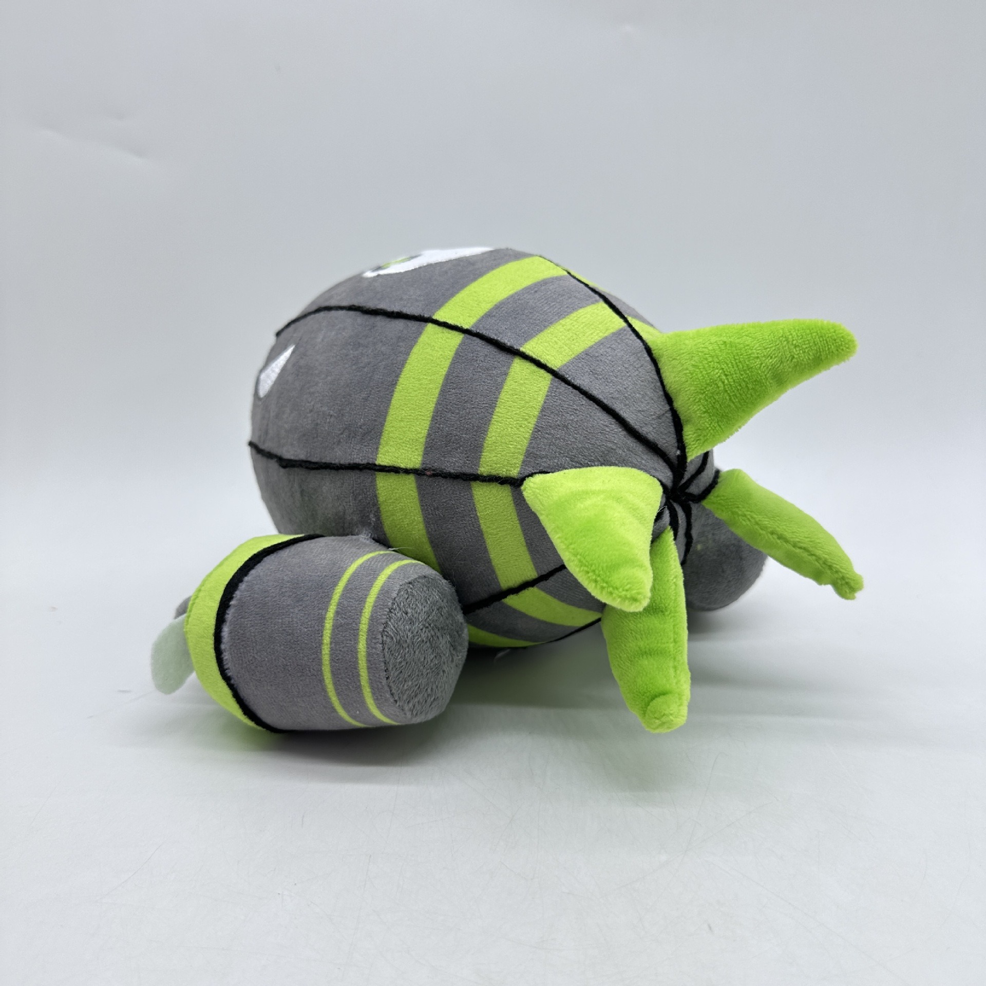 Dirigible de peluche gigante ZOMG de 22 cm, color gris y verde 18