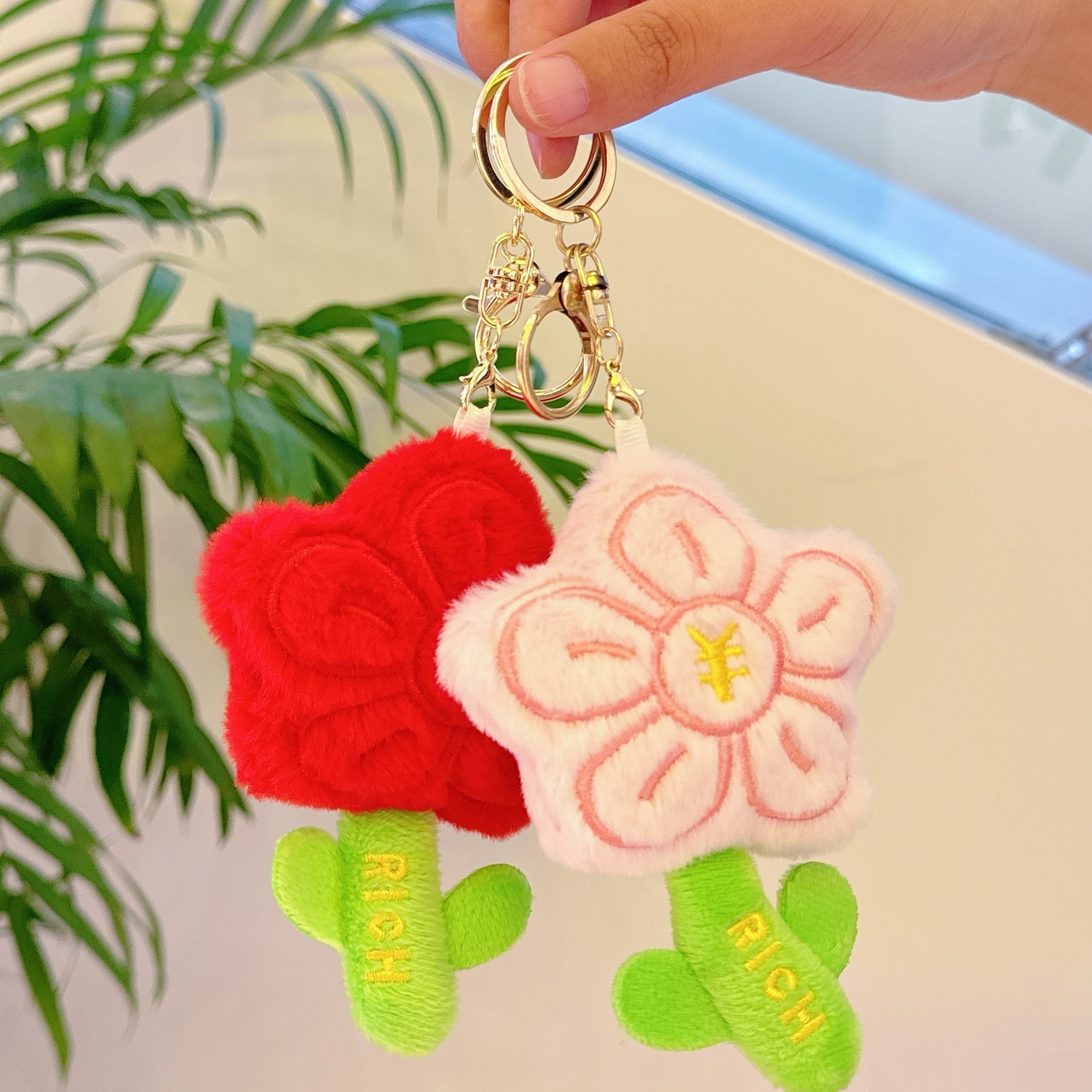 11cm Cute Plush Flower Keychains with RICH Wish - Red & Pink Lucky Flower Bag/Key Decorations 12