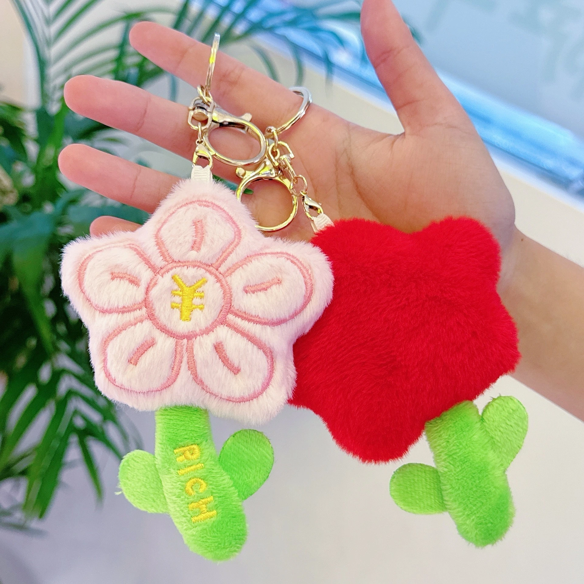 11cm Cute Plush Flower Keychains with RICH Wish - Red &amp; Pink Lucky Flower Bag/Key Decorations 1