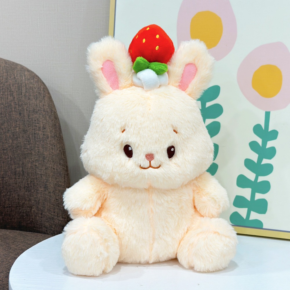 Adorable peluche lapin fraise – Lapin en peluche douce de 27 cm avec chapeau fruité, cadeau idéal pour les enfants et les collectionneurs 12