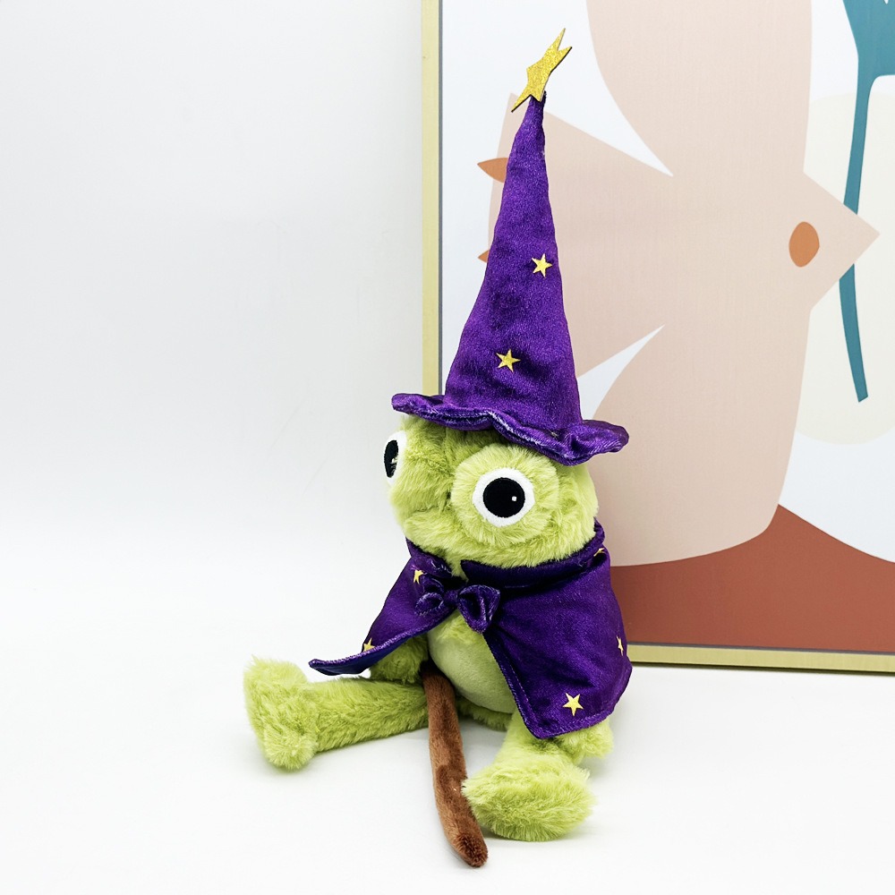 Мягкая игрушка «Лягушка-волшебник из поместья «Лунный свет»» высотой 30 см. Милая волшебная лягушка в сидячем положении, в шляпе и плаще волшебника. Забавная мягкая игрушка. 12