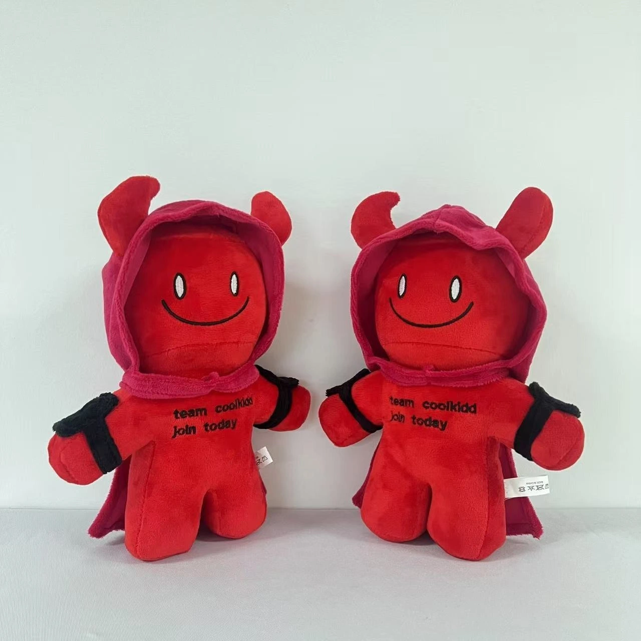 25cm Cute Red Devil Plush Toy with Hooded Cloak Embroidered Stuffed Doll, Adorable Horned Devil Plush Toy 1