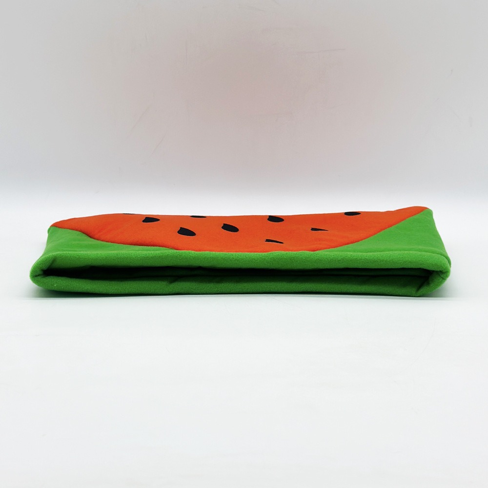 Colchoneta para mascotas con forma de sandía, 35 cm × 20 cm de grosor, suave y refrescante, 46 g de peso, para perros pequeños. 18