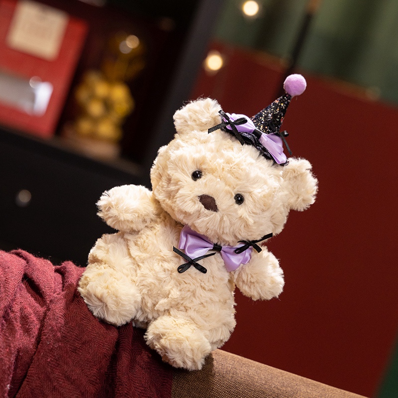 The Halloween and Christmas bear cub plush dolls enhance the festive atmosphere. 16