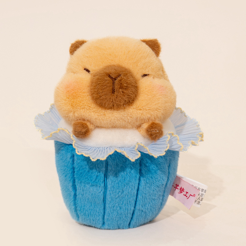 Peluche Capybara sur le thème des desserts - Adorable peluche capybara avec un motif de dessert sucré, corps doux et moelleux pour occuper les animaux. 13