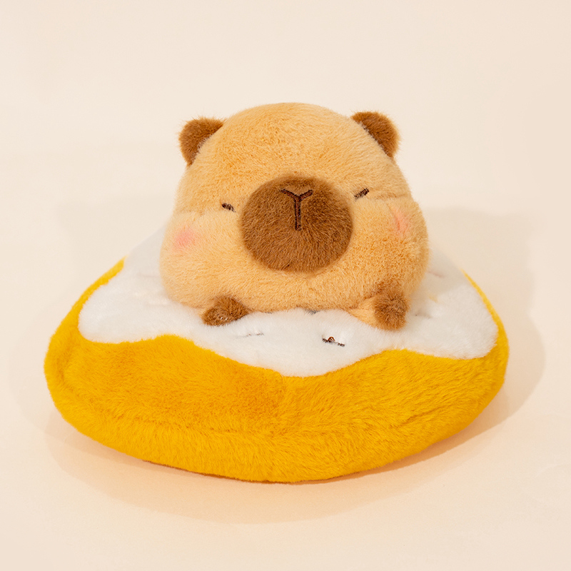 Peluche Capybara sur le thème des desserts - Adorable peluche capybara avec un motif de dessert sucré, corps doux et moelleux pour occuper les animaux. 14
