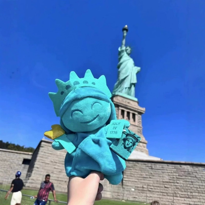 23cm Charming Statue of Liberty Plush Doll - Ideal for Patriotic Decor and Gifts Soft and Cuddly 20