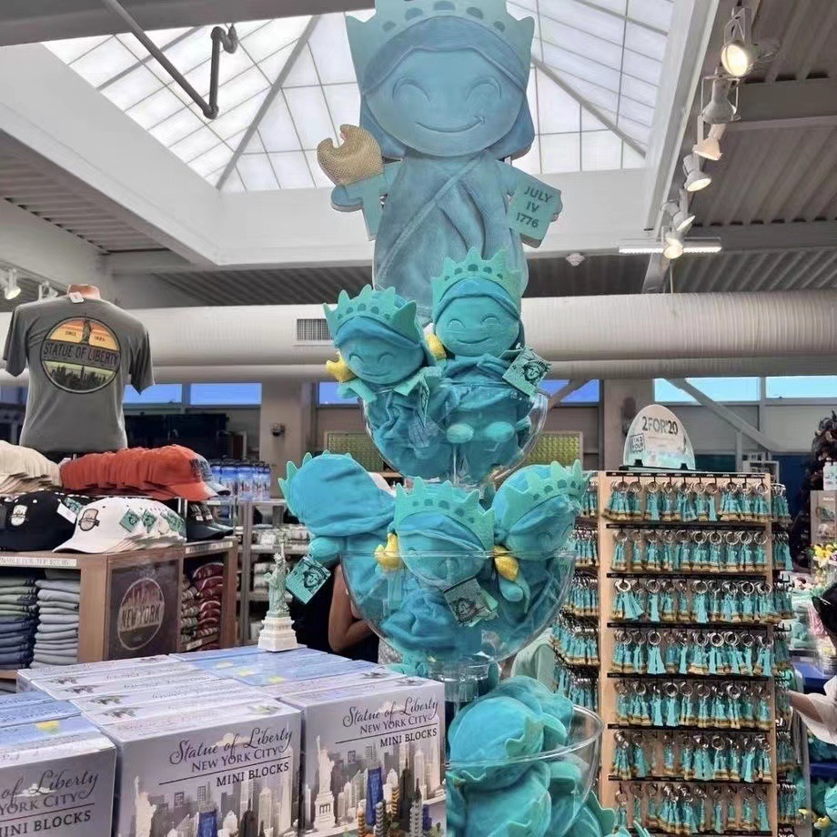 23cm Charming Statue of Liberty Plush Doll - Ideal for Patriotic Decor and Gifts Soft and Cuddly 19