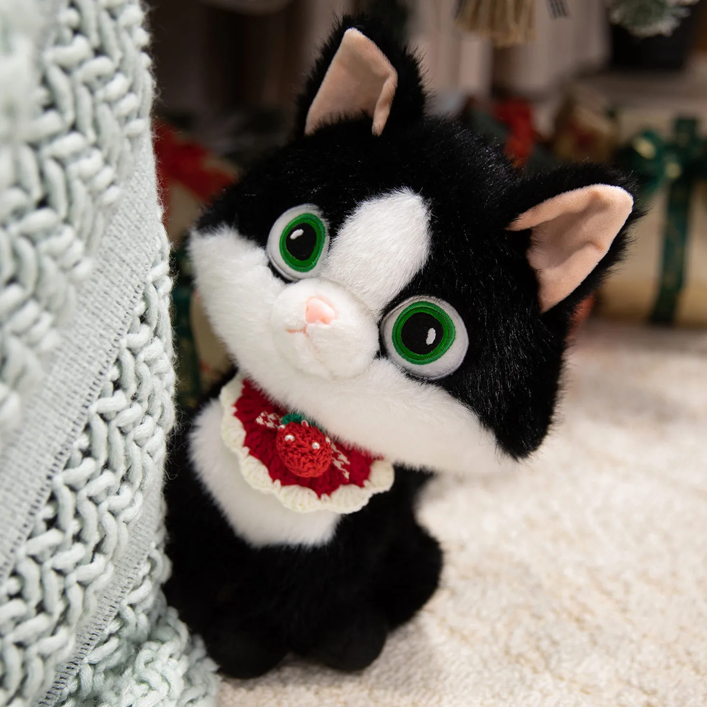 Diseño creativo de muñecos de peluche gatitos Devon Rex con formas lindas, que usan baberos y son excelentes regalos para los niños. 1