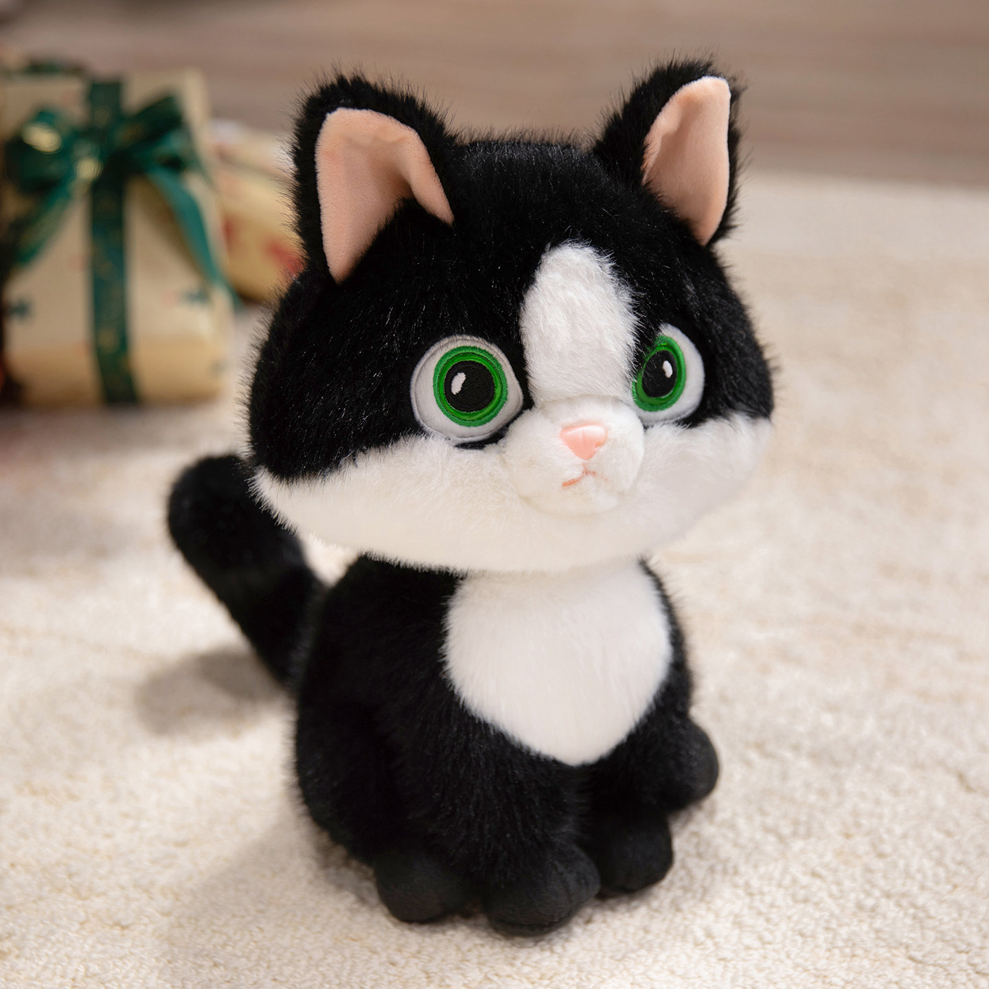 Diseño creativo de muñecos de peluche gatitos Devon Rex con formas lindas, que usan baberos y son excelentes regalos para los niños. 12