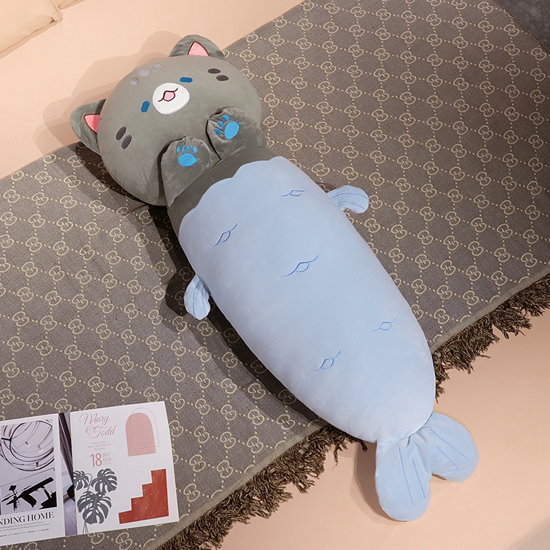Diseño creativo de almohadas largas de peluche con forma de cola de sirena. Estos adorables animales son un cálido hogar. 12