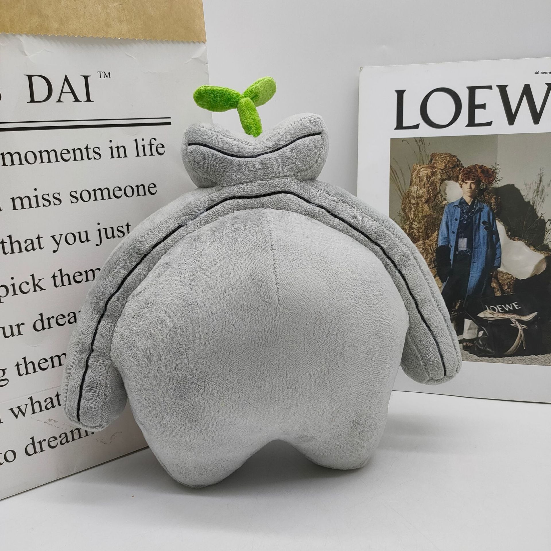 Peluche Koco Sad Sprout de Sonic Frontiers de 26 cm: adorable planta gris de 26 cm con hojas, suave almohada kawaii. 20