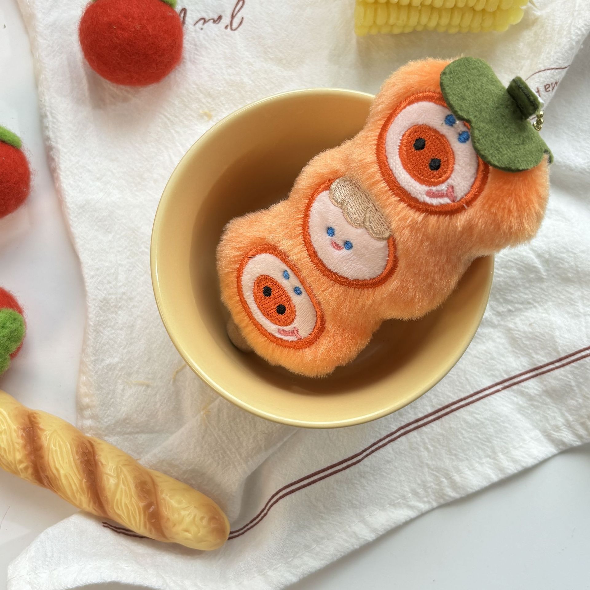 Fabricant 6cm Nouveau produit Poupée porte-bonheur en tissu Belle peluche symbolisant la chance Pendentif porte-clés en peluche 13